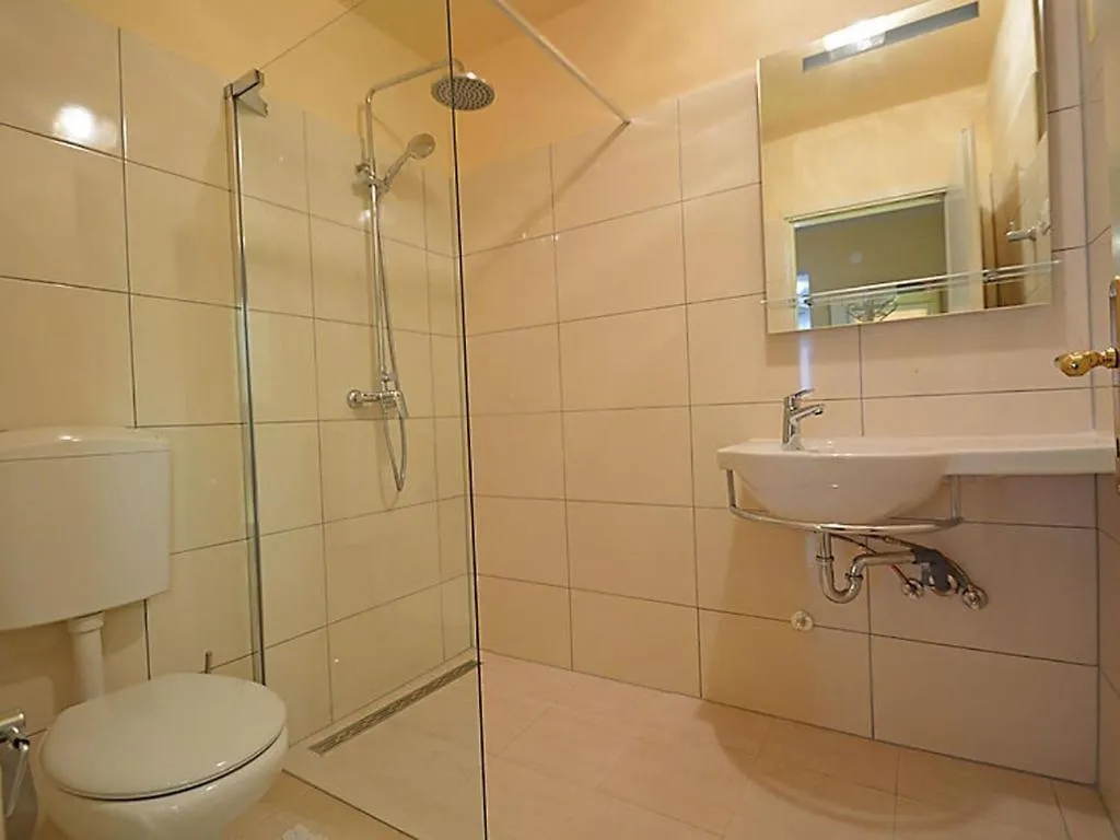 Apartment Lovely, Big, Apt1 With Privat Pool Peroj