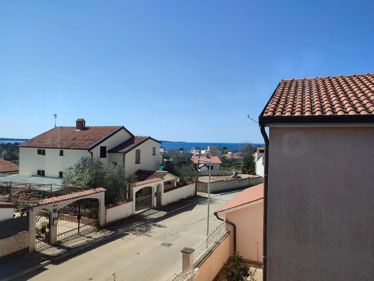 Apartment Lovely, Big, Apt1 With Privat Pool Peroj
